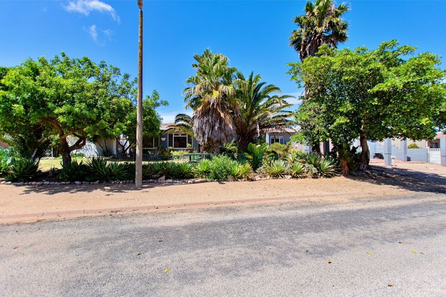 4 Bedroom Property for Sale in Vredenburg Western Cape